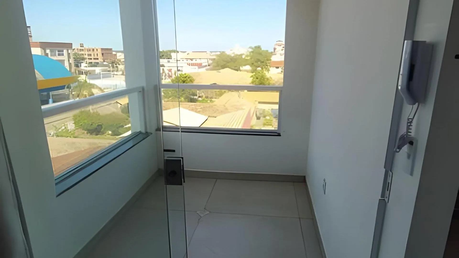 Captiva Beach - 400M Da Praia - Wifi - Vaga Coberta 나베간체스 0*,  브라질